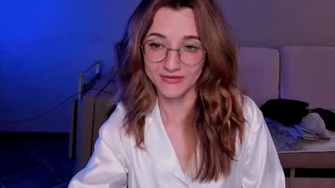Snapshot of dorotty_ chatting on 05/18/26, 04:07 Your Dorotty online show from 05/18/26, 04:07