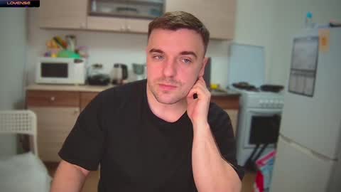 Snapshot of dosilasa chatting on 12/04/24, 07:34 Sasha online show from 12/04/24, 07:34