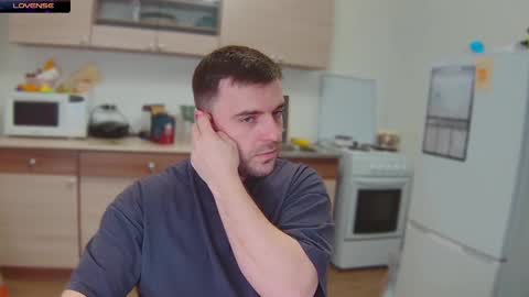 Snapshot of dosilasa chatting on 01/21/25, 06:11 Sasha online show from 01/21/25, 06:11