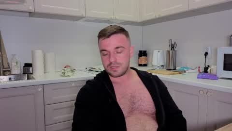 Snapshot of dosilasa chatting on 09/19/25, 08:09 Sasha online show from 09/19/25, 08:09