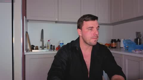 Snapshot of dosilasa chatting on 10/31/25, 09:54 Sasha online show from 10/31/25, 09:54