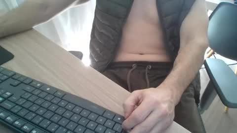Snapshot of dotadobnu chatting on 07/20/26, 01:02 Dotado Rafael online show from 07/20/26, 01:02
