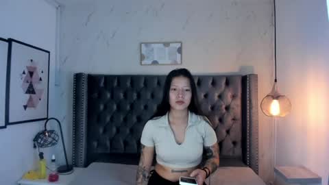 Snapshot of double_temptatiion_ chatting on 05/02/26, 07:08 Vall Lufan online show from 05/02/26, 07:08