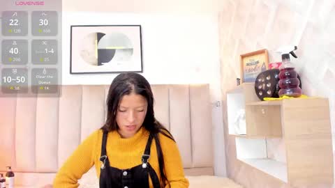 Snapshot of double_temptatiion_ chatting on 05/26/26, 07:32 Vall Lufan online show from 05/26/26, 07:32
