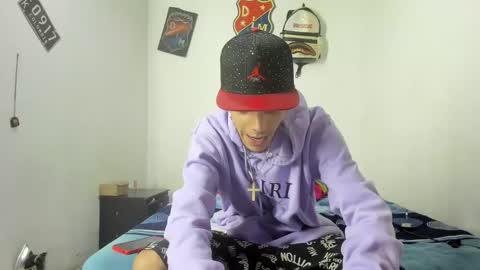 Snapshot of douglas_gallegos chatting on 01/13/25, 05:12 douglas_gallegos online show from 01/13/25, 05:12