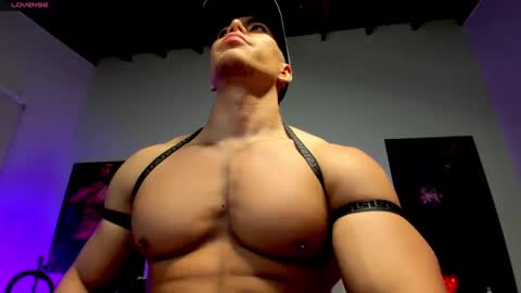 Snapshot of douglassafado chatting on 02/18/25, 08:38 Douglas Safado online show from 02/18/25, 08:38