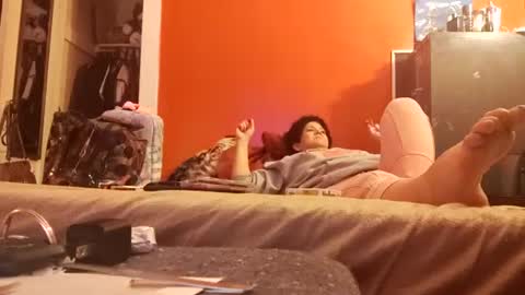 Snapshot of dowhatuwantwithme100 chatting on 12/12/24, 07:19 Driver Dick Kylie Tits online show from 12/12/24, 07:19