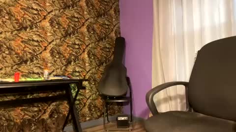 MrPirated online show from 01/10/25, 04:51