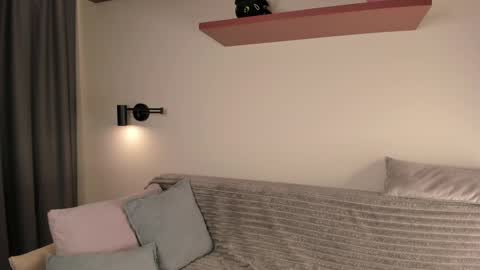 Mervin  online show from 02/21/25, 08:16