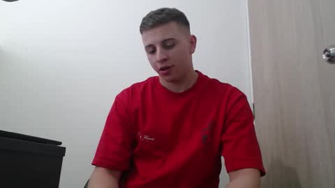 draco_boy2000 online show from 10/20/25, 09:26