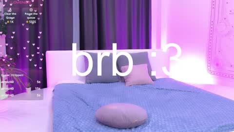 Snapshot of draculaura_ chatting on 02/07/25, 11:45 Draculaura online show from 02/07/25, 11:45