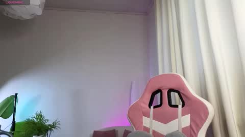 Lisbeth Salander online show from 11/28/25, 06:16