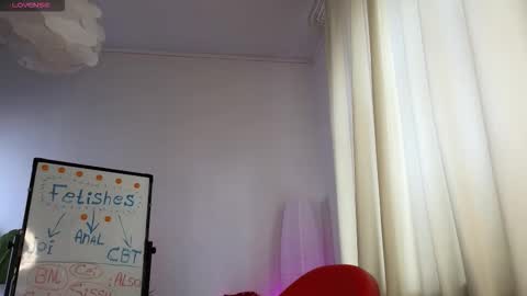 Lisbeth Salander online show from 12/23/25, 08:12