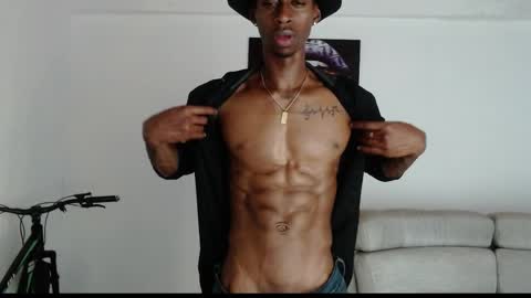 Snapshot of drake_brown_23 chatting on 05/01/26, 12:54 Drake 23 online show from 05/01/26, 12:54
