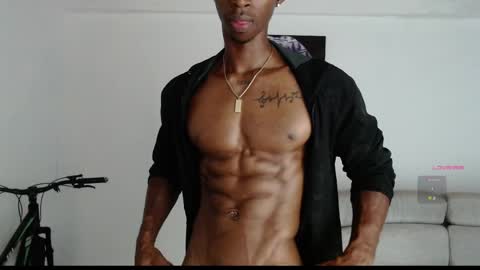 Snapshot of drake_brown_23 chatting on 05/05/26, 07:00 Drake 23 online show from 05/05/26, 07:00