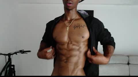Snapshot of drake_brown_23 chatting on 05/14/26, 09:32 Drake 23 online show from 05/14/26, 09:32