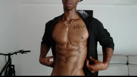 Snapshot of drake_brown_23 chatting on 05/28/26, 08:33 Drake 23 online show from 05/28/26, 08:33