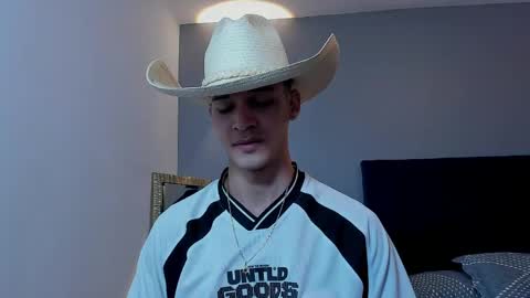 Snapshot of drake_carter1 chatting on 05/25/26, 02:28 drake_carter1 online show from 05/25/26, 02:28