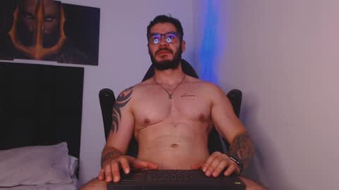 drake_cole11 online show from 12/25/24, 03:38