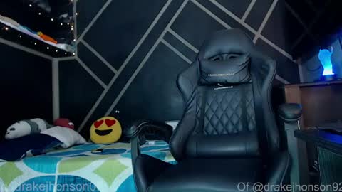 Snapshot of drake_jhonson08 chatting on 04/21/26, 03:46 Drake online show from 04/21/26, 03:46