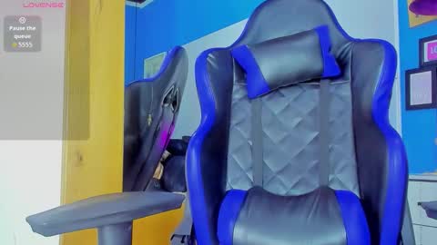 ---Drake--- online show from 09/18/25, 12:01