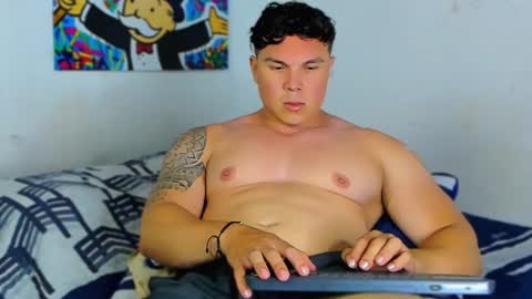 drake_xion1 online show from 11/11/25, 01:16