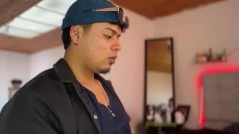 Snapshot of drakenn_ chatting on 02/01/26, 04:49 drakeeee online show from 02/01/26, 04:49