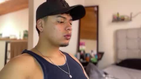 Snapshot of drakenn_ chatting on 03/02/26, 04:03 drakeeee online show from 03/02/26, 04:03