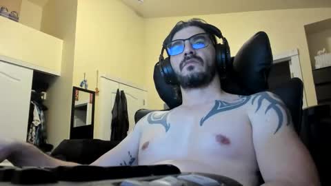 drakkar_82 online show from 12/04/25, 02:21