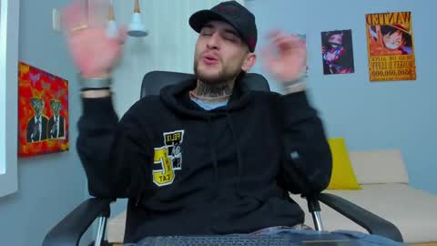 Snapshot of drako_lamar chatting on 02/19/25, 12:22 Drako online show from 02/19/25, 12:22