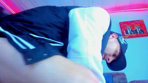 Snapshot of drako_lamar chatting on 12/16/25, 01:27 Drako online show from 12/16/25, 01:27