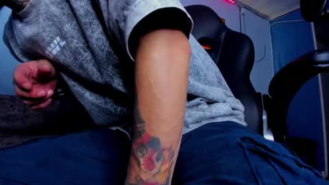 Snapshot of drako_lamar chatting on 01/07/26, 02:03 Drako online show from 01/07/26, 02:03