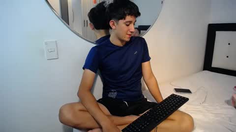 -- nicolle and jhon -- online show from 11/21/25, 04:00