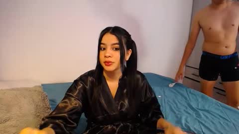 -- nicolle and jhon -- online show from 03/17/26, 05:44