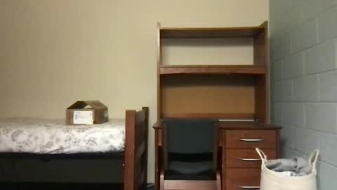 Snapshot of dream1girl_ chatting on 02/25/25, 04:35 ur dream girl online show from 02/25/25, 04:35