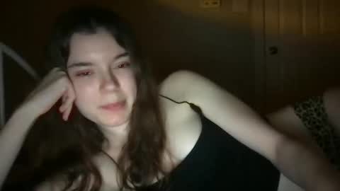 Snapshot of dream1girl_ chatting on 03/06/25, 09:36 ur dream girl online show from 03/06/25, 09:36