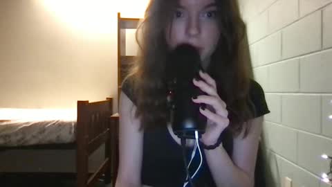 Snapshot of dream1girl_ chatting on 03/11/25, 03:26 ur dream girl online show from 03/11/25, 03:26