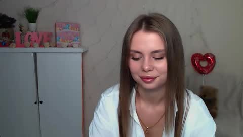 Mari online show from 09/13/25, 06:35