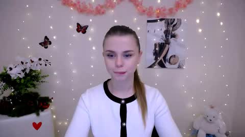 Mari online show from 02/18/26, 06:20