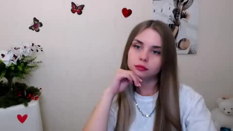 Mari online show from 05/14/26, 05:47