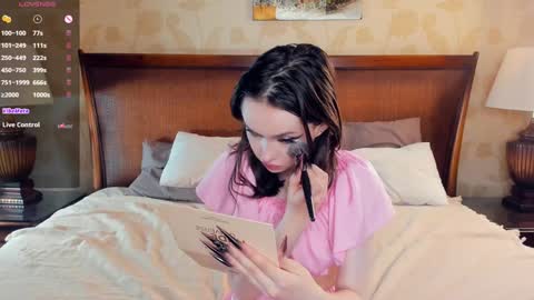 Hi Im Monika Welcome to my room online show from 10/11/25, 09:46
