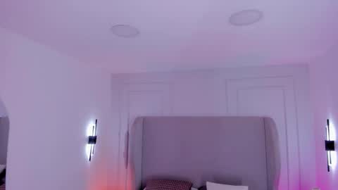 N E N A  online show from 10/16/25, 03:40