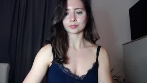 Nicole online show from 12/14/25, 02:44