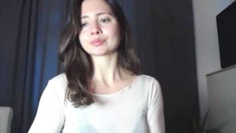 Nicole online show from 12/19/25, 08:10