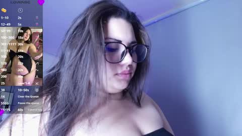 Snapshot of dreambooo_ chatting on 05/28/26, 11:07 C A M I L A online show from 05/28/26, 11:07