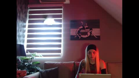 A girl online show from 02/12/25, 07:55