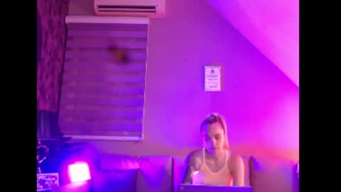 A girl online show from 06/24/26, 07:29
