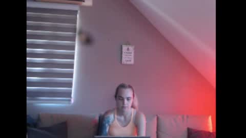 A girl online show from 07/30/26, 07:51