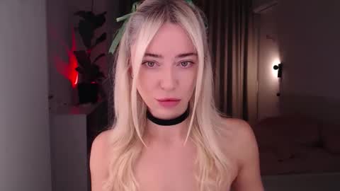 Snapshot of dreamcutiel123 chatting on 10/07/25, 04:53 Liza online show from 10/07/25, 04:53