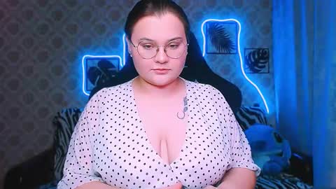 dreamforyoue2 online show from 11/05/25, 08:20